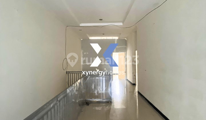 Two-Story House with SHM in Karasak, Sayap Soekarno Hatta, Bandung