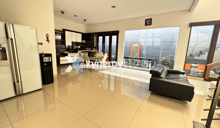 Rumah 2 Lantai Terawat Siap Huni Full Furnished di Batununggal Bandung 2