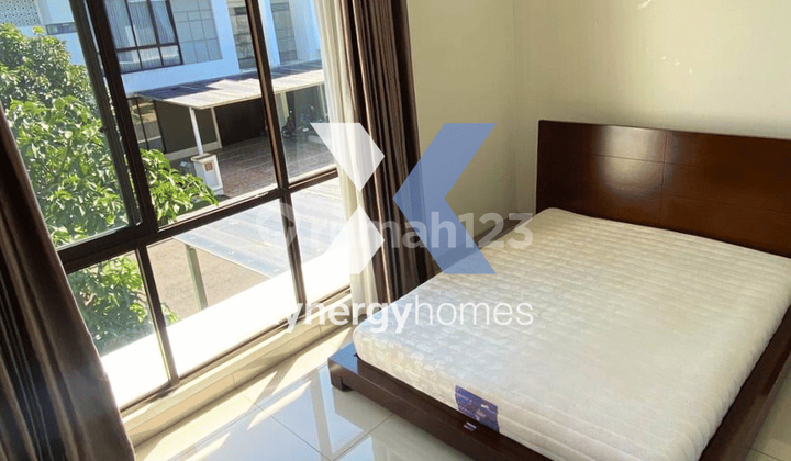 Rumah 2 Lantai SHM di Summarecon Bandung