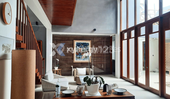 Rumah 2 Lantai SHM Semi Furnished Post Pandemic Design 2 Akses Masuk View Kota di Resor Dago Pakar Bandung