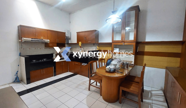 Rumah Hoki Semi Furnished 2 Lantai SHM di Komplek Setra Duta Bandung 2