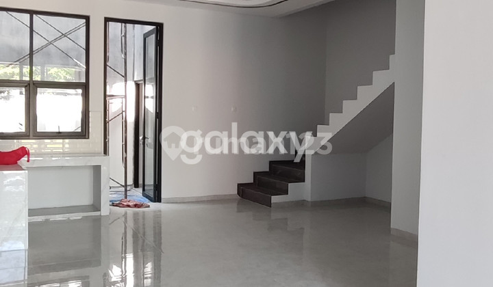 NEW HOUSE IN THE MANYAR AREA NEAR GALAXY MALL, ITS, UNAIR, AND PAKUWON CITY 2