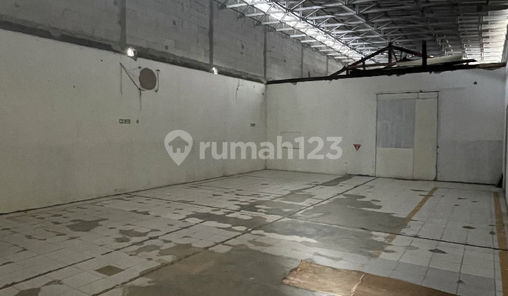Warehouse in Jagakarsa, South Jakarta, Strategic Location Warehouse in Jagakarsa, South Jakarta, Strategic Location