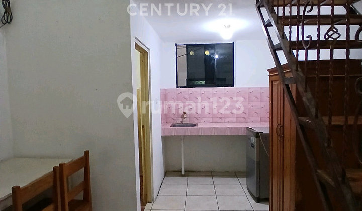 15 Rooms with Spacious Parking in Karet Kuningan, South Jakarta 2