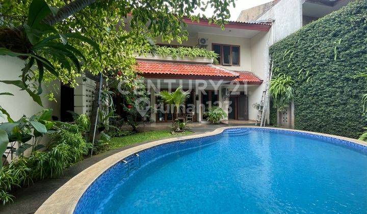 Lokasi Tenang Rumah Dengan Swimming Pool Sewa Di Area Kemang 1