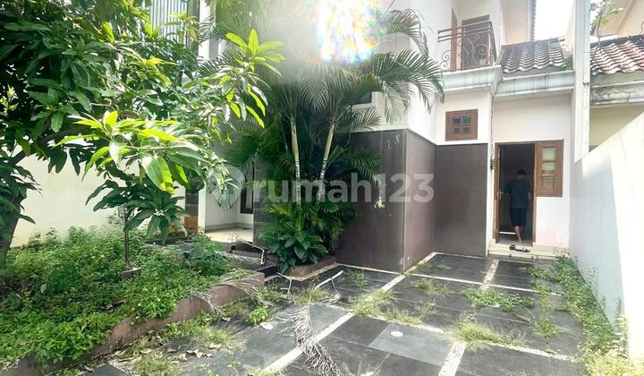 Rumah Dengan Luas Tanah Besar Di Jagakarsa Harga Menarik 1