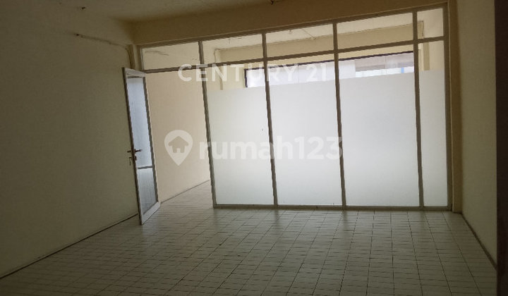 FOR RENT: ADJOINING SHOPHOUSE 8 X 14 ON JL FATMAWATI, SOUTH JAKARTA 2