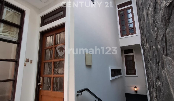 Exclusive 4-Unit Accommodation for Sale in Menteng Area 2