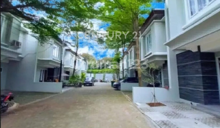 Rumah Baru Min.2 Th Sewa Townhouse Exclusive di Kebagusan Jaksel