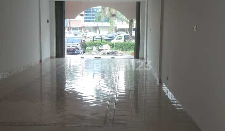 Disewa Ruko Gading Serpong Boulevard, 3 Lantai, Tangerang Selatan
