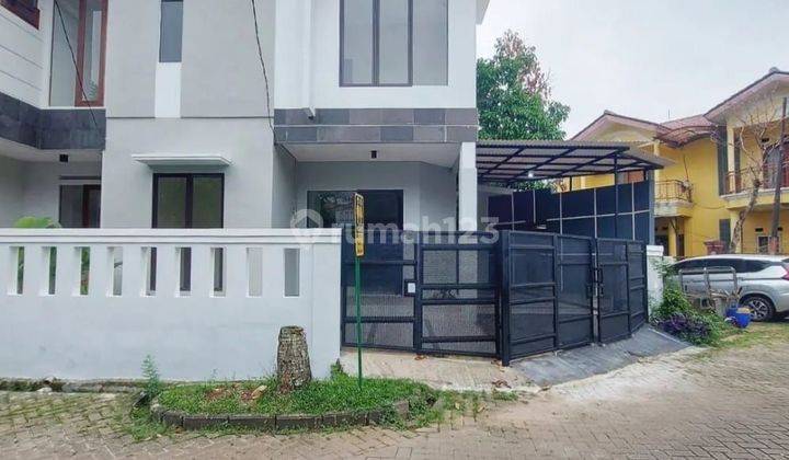 Dijual rumah  hoek siap huni  graha raya tangerang 1