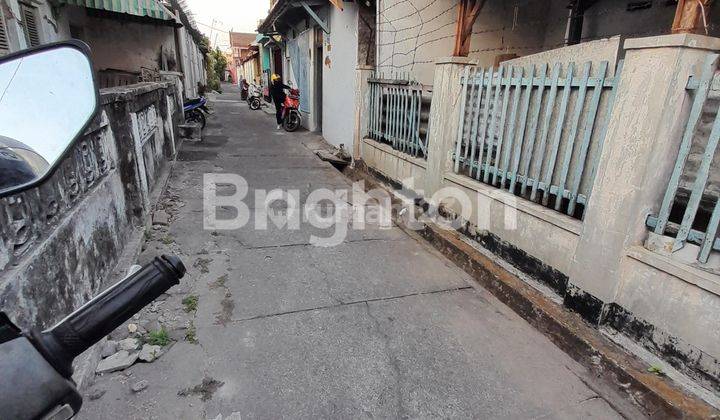 SURAKARTA, SERENGAN, RUMAH TENGAH KOTA DEKAT JALAN RAYA DAN PADAT PENDUDUK 2