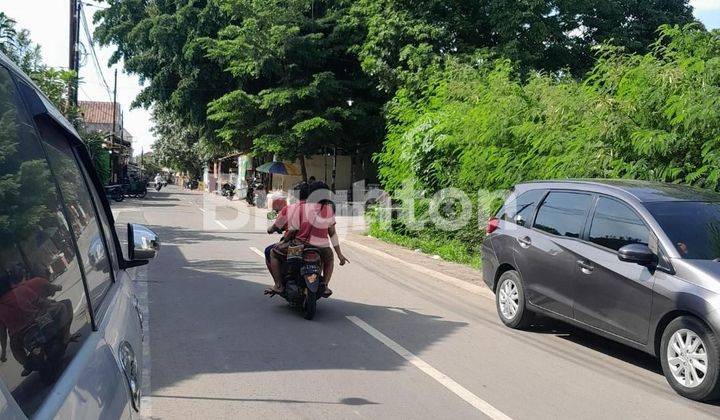 PAJANG, LAWEYAN, SURAKARTA, TANAH LUAS DITENGAH KOTA, DAPAT DI BELI SETENGAH, LOKASI RAMAI, AKSES KE JL RAJIMAN HANYA 2 MENIT, DAPAT DI BANGUN PERKANTORAN, KOST-KOSTAN, DAN LAIN SEBAGAINYA 2