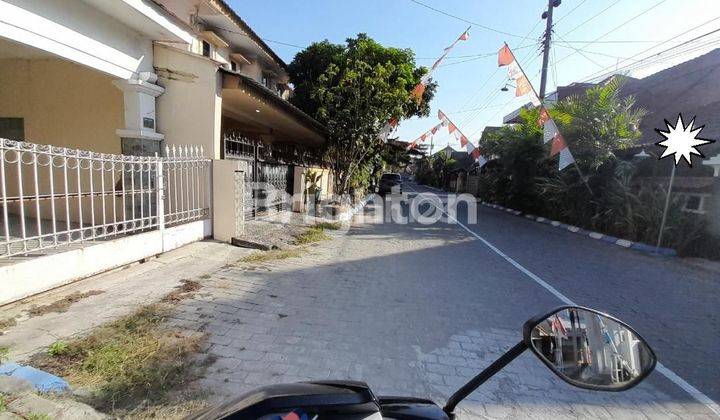 SOLO GENTAN, RUMAH STRATEGIS  DENGAN SUASANA TENANG DAN NYAMAN, AKSES JALAN 2 ARAH, LOKASI TIDAK JAUH DARI JALAN RAYA 2