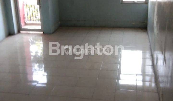 SOLO, PASAR KLIWON, RUKO 3LANTAI UKURAN STANDAR, 2MENIT KE PASAR KLEWER, PINGGIR JALAN, AKSES JALAN 2 ARAH, COCOK UNTUK KANTOR MAUPUN USAHA LAINNYA 2