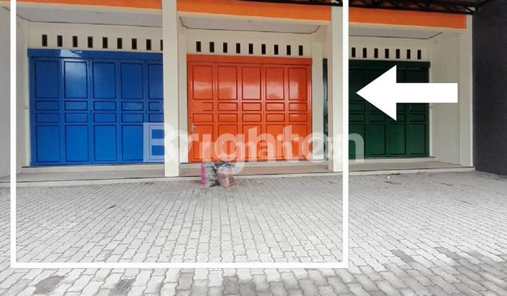 MANANG, SOLO, TWO-STORY SHOPHOUSE WITH PARKING, NEW CONDITION, ONLY 1 UNIT LEFT, BUSY LOCATION, SUITABLE FOR VARIOUS BUSINESSES OR OFFICES.