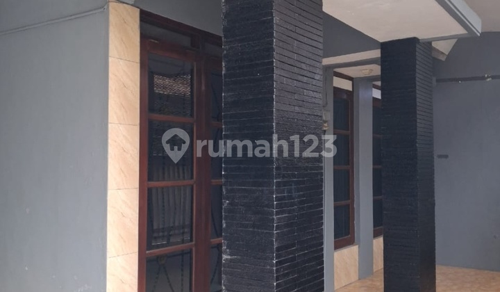 Malangjiwan Colomadu Karanganyar, House in a Gated Housing Complex 2