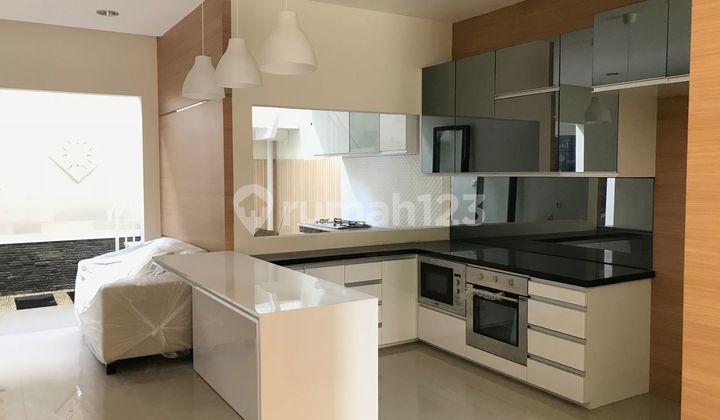 Rumah Eksklusif di Kawasan Jababeka Simprug Garden