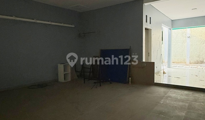 Spacious and Exclusive House in Gardenia Jababeka - Comfortable Residence in a Strategic Location 2