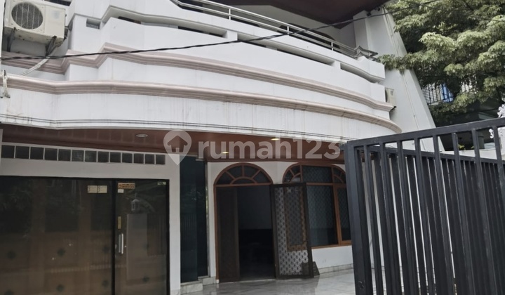 Rumah 2,5 Lantai di Taman Aries Rumah 2,5 Lantai di Taman Aries