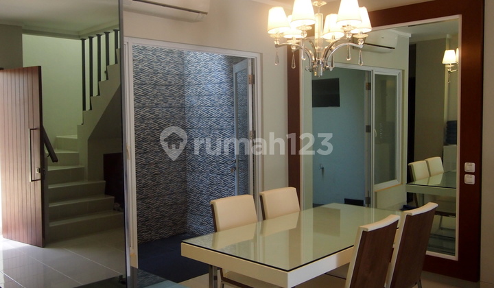 Rumah Semi Furnished Di Premier Park 2 Modernland 2