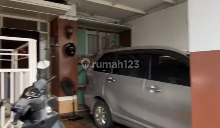 Rumah 2 Lantai Dengan Attic Room di Poris 2