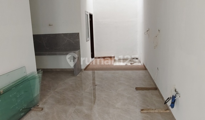 Rumah Baru 3 Lantai di Taman Surya 5 Desainnya Cakep Rumah Baru 3 Lantai di Taman Surya 5 Desainnya Cakep