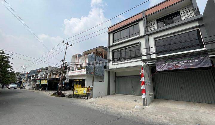 Ruko 3 Lantai Lokasi Ramai di Poris Indah 2