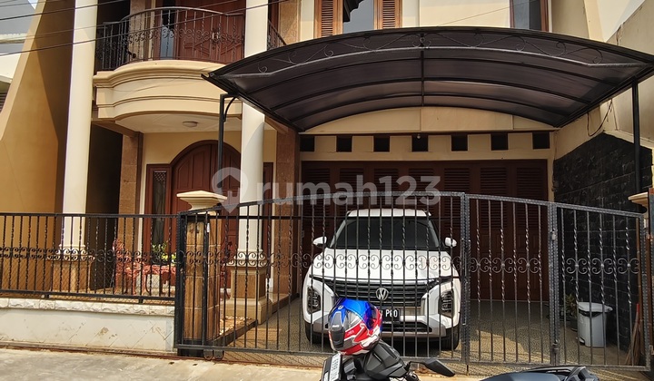Rumah 2 Lantai di Komplek BPP Teknologi Kembangan 2