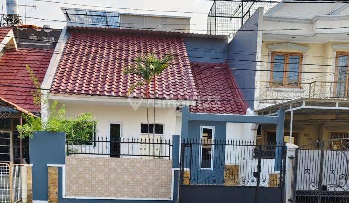 Rumah 1,5 Lantai Sudah Renovasi di Citra Garden 3 1