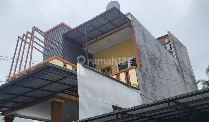 Rumah 2,5 Lantai Semi Furnished di Poris Indah 2