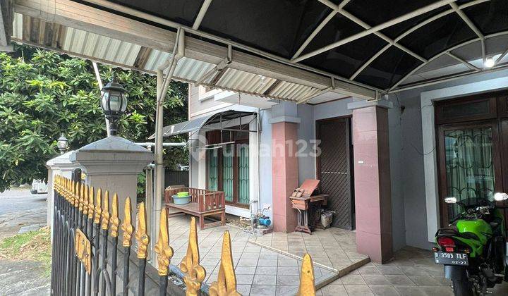 Rumah Hook 2 Lantai di Daan Mogot Baru Seharga Njop 2