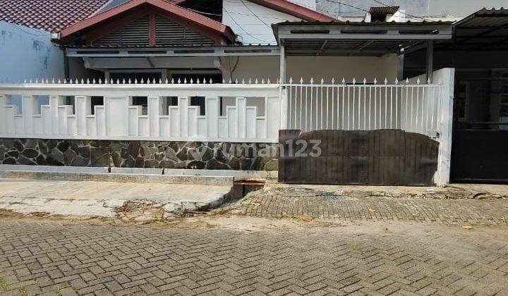 Rumah Siap Huni Luas Tanah 200 di Taman Surya 1