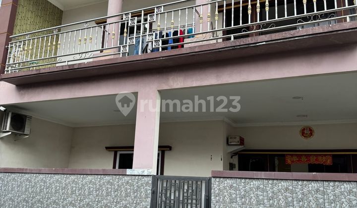 Flood-Free Hook House Within a Cluster in Poris 2