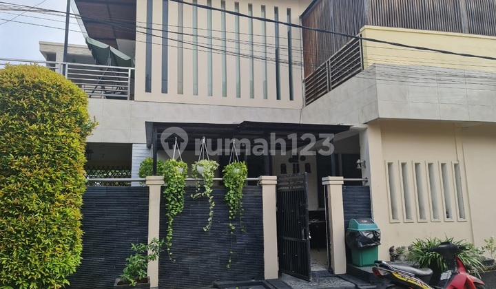 Rumah Hook 2 Lantai Full Furnished di Metro Permata 2