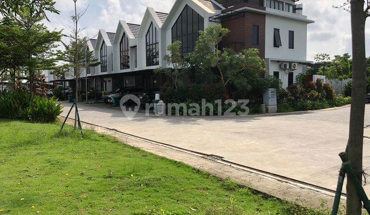 3-Story Semi-Furnished House in Citra Garden Puri 2