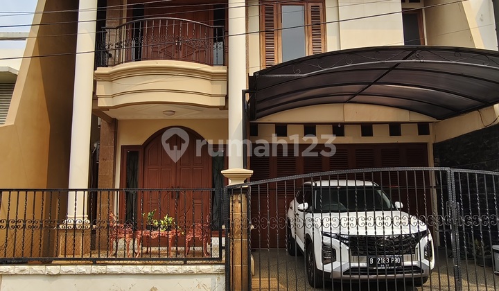 Rumah 2 Lantai di Komplek BPP Teknologi Kembangan Rumah 2 Lantai di Komplek BPP Teknologi Kembangan