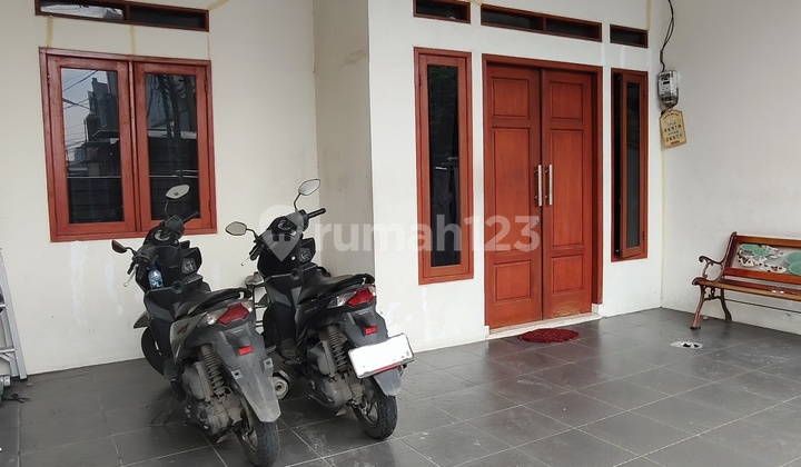 Two-Story Houses Within Cluster in Poris Indah Strategic Location 2