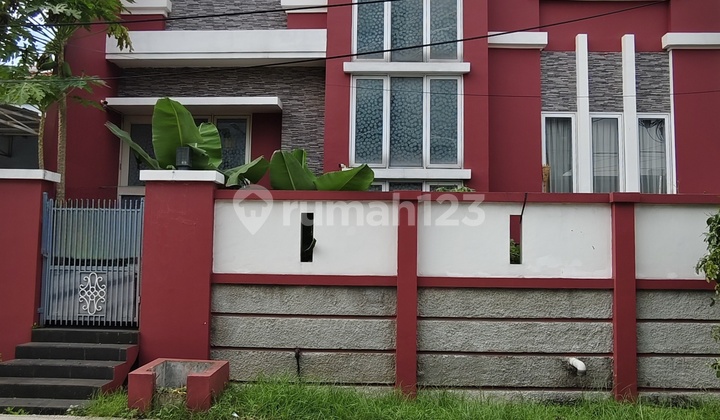 Rumah Hook 3 Lantai Furnished di Green Ville  2