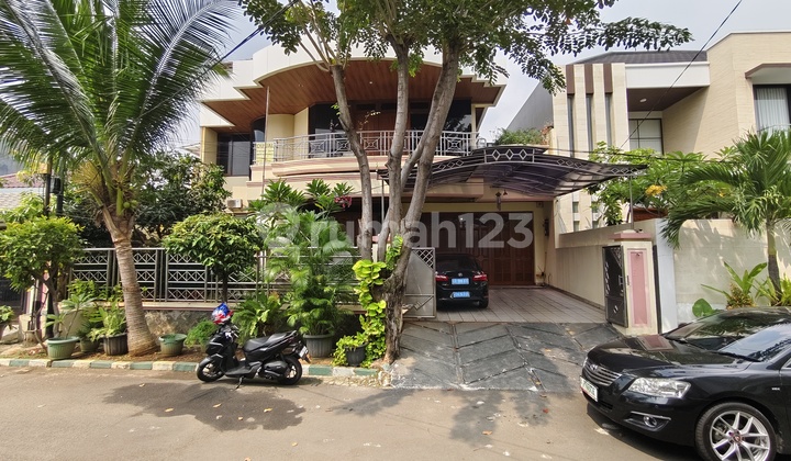 Rumah Mewah 2 Lantai di Sunrise Garden Rumah Mewah 2 Lantai di Sunrise Garden