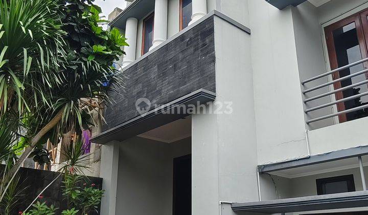 Rumah 3 Lantai Siap Huni di Kav Dki Meruya 2