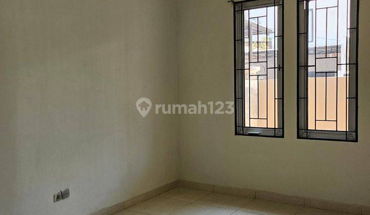 Rumah Hook 2,5 Lantai di Citra Garden 2 Ext Sudah Renovasi 2