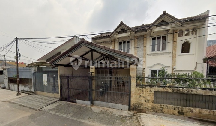 2-Story House in Taman Meruya Ilir, 5 Minutes to Lippo Puri 2