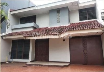 Rumah 2 Lantai di Taman Kedoya Baru Residence Perlu Renovasi 2