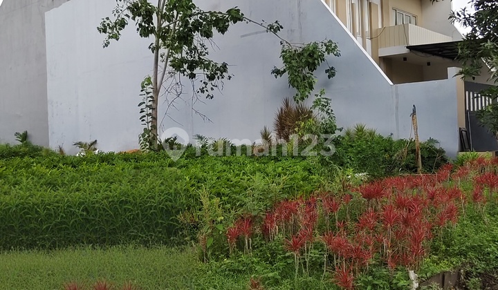 Tanah Kavling Hook Row Jalan Lebar Di Metro Permata