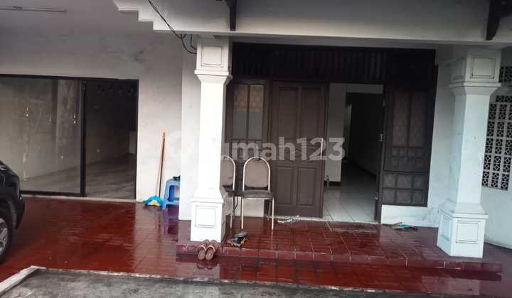 2-Storey House with Good Space, 6+2 Bedrooms, 3+1 Bathrooms in @Bintaro Jaya Sector 3 2