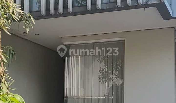 Rumah 2 Lantai Bagus Unfurnished SHM di Sektor 9-Bintaro, Tangerang Selatan