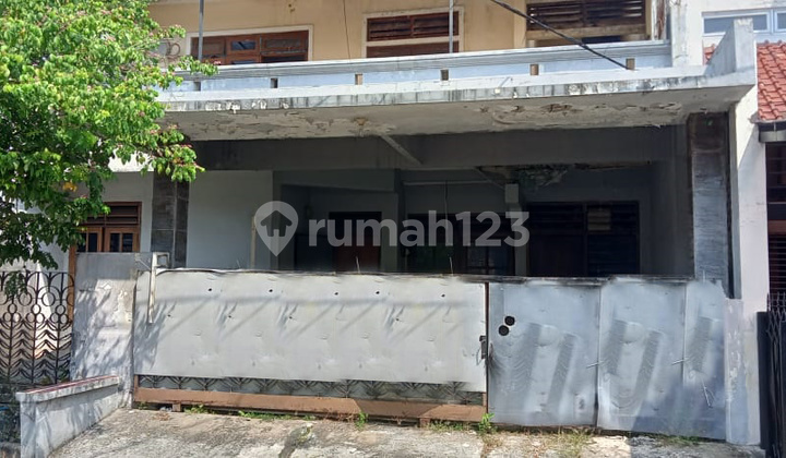 Rumah Hitung Tanah dengan Kondisi Apa Adanya @Bintaro