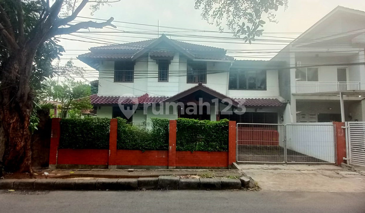 Strategic Location & Comfortable Residence Hook House @BSD 2