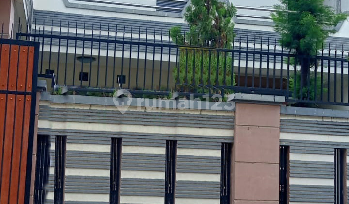 Rumah 2 Lantai Siap Huni dengan Hunian Asri @BSD